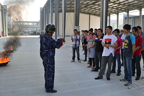 安全生产应急疏散消防演练